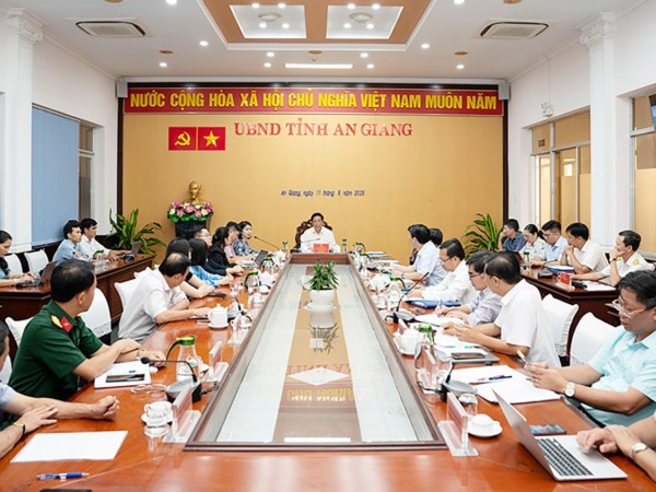 Tập đoàn Vingroup làm việc với UBND tỉnh An Giang về xây dựng Đề án chuyển đổi xanh